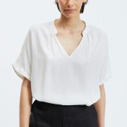 Blouse col V, manches courtes