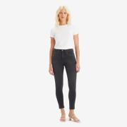 Jean 721 High Rise Skinny