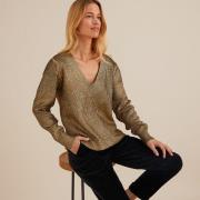 Pull col V en grosse maille brillante