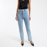 Jean regular, droit, taille haute