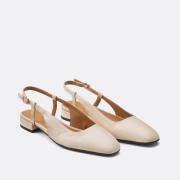 Ballerines à petit talon en cuir bicolore