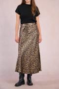 Longue jupe satinée, imprimé léopard