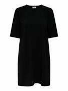 Robe courte manches courtes